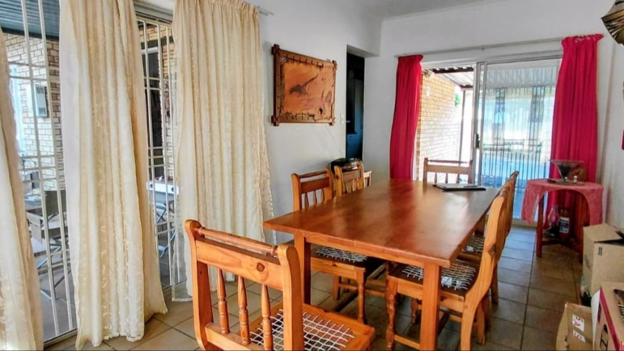 3 Bedroom Property for Sale in Safari Gardens North West